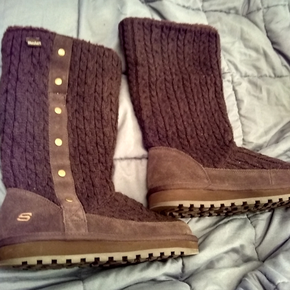 Sketchers cable knit boots